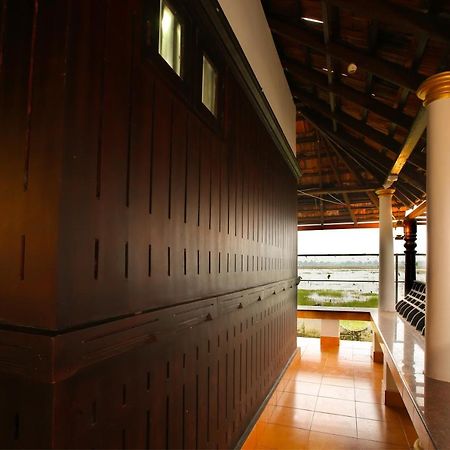 Palmy Lake Resort Alappuzha Eksteriør bilde