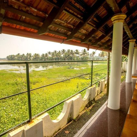 Palmy Lake Resort Alappuzha Eksteriør bilde