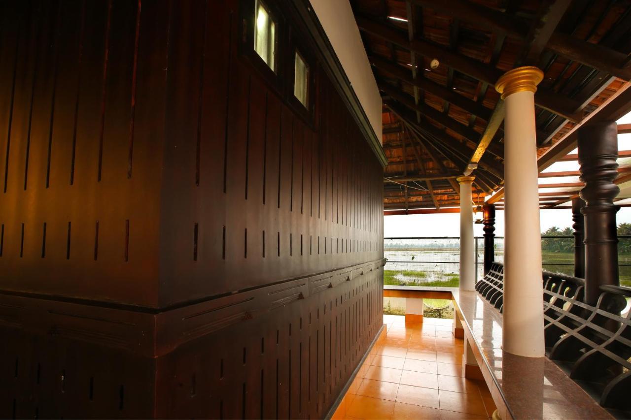 Palmy Lake Resort Alappuzha Eksteriør bilde